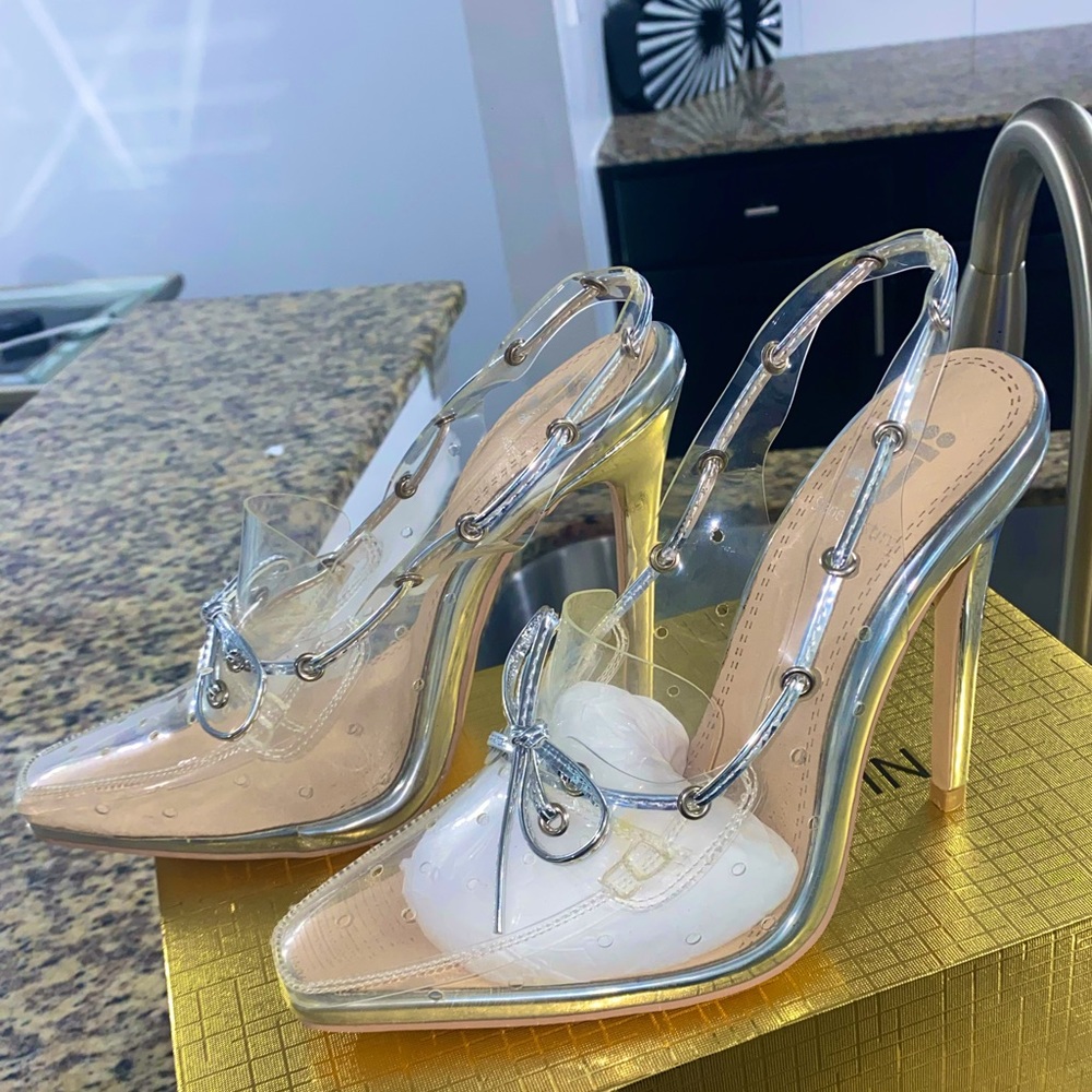 Cinderella Glass Slipper 💎 ( Never Worn )